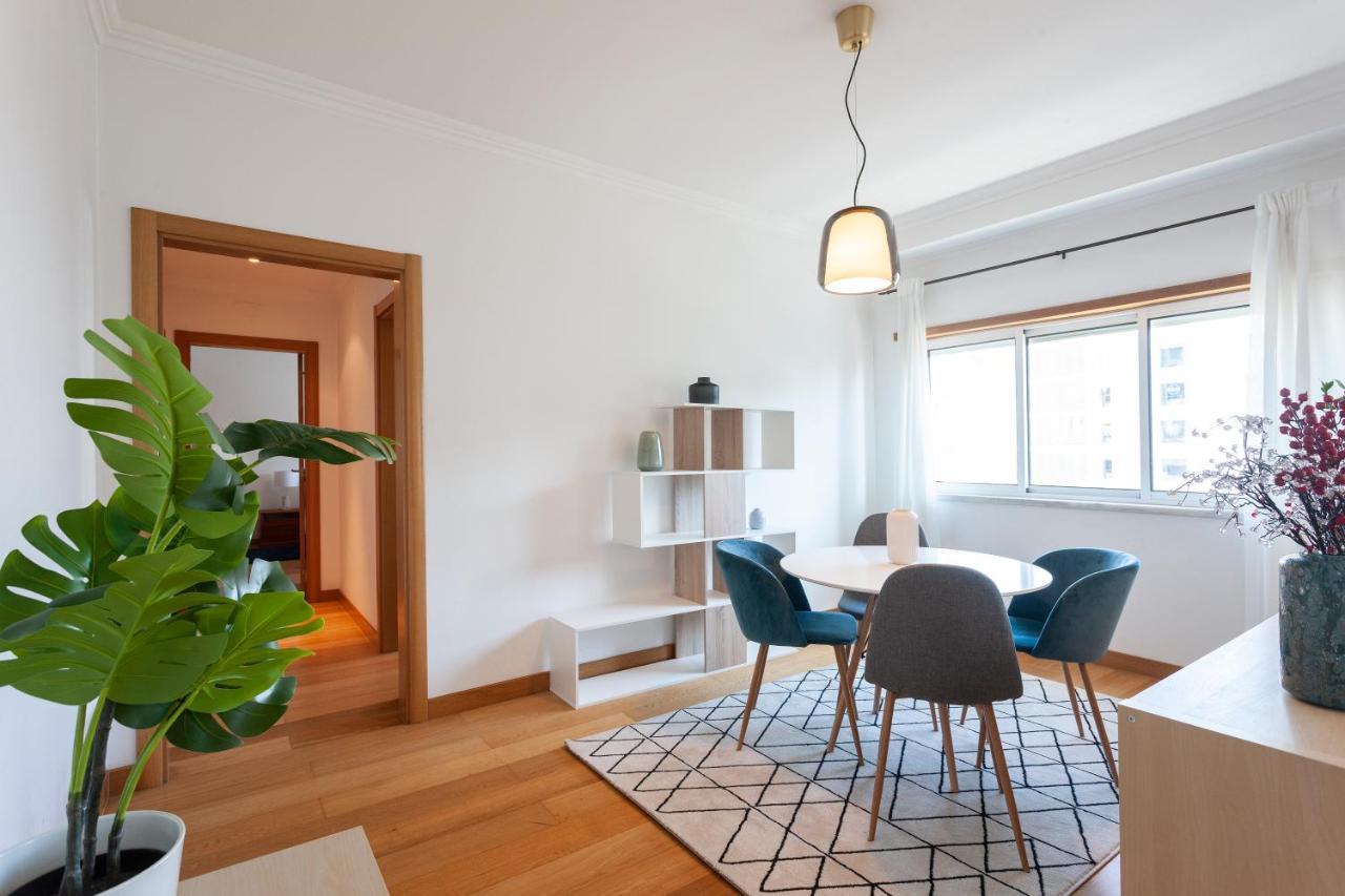 Central Orient Residence - Modern, Spacious And Sunny! By The River! Lisbon Bagian luar foto